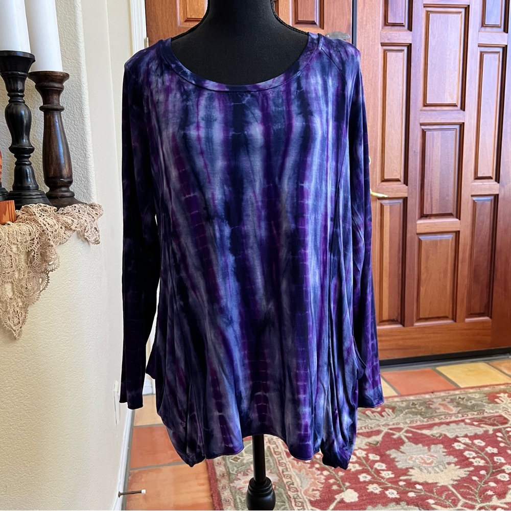 Elegant Women's Long Sleeve Tie-Dye Top in Purple